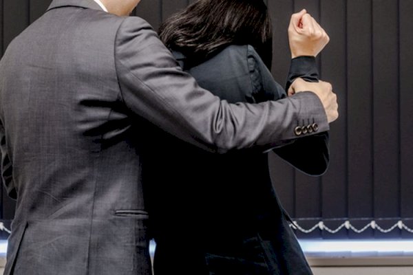 Parah, Prof Rudy Nyosor Ingin Cium Bu Dosen di Kamar Hotel