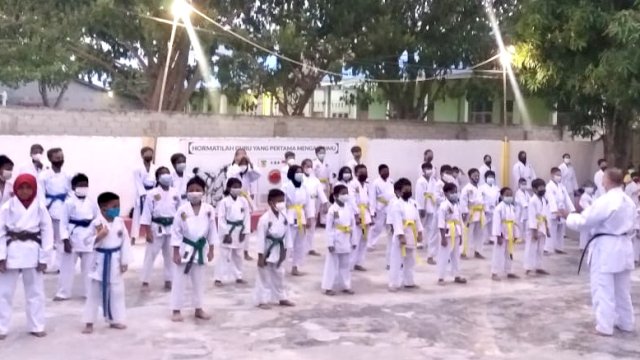 Puluhan Karateka Budokai Palu Sulteng Ikut Ujian Kenaikan Tingkat