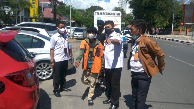 Tim Reaksi Cepat Perumda Parkir Makassar Tindak Jukir Nakal