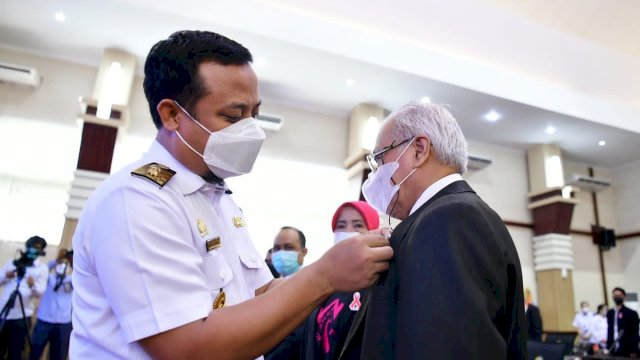 Plt Gubernur Sulsel Kukuhkan Pengurus Komisi Penanggulangan AIDS