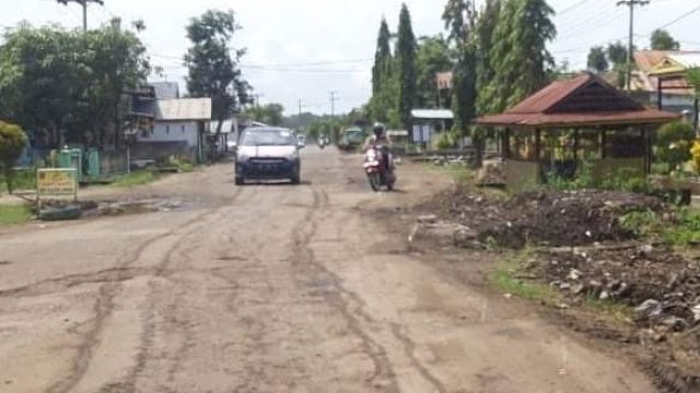 Perbaikan Ruas Jalan Cabenge Soppeng Mulai Dikerjakan, Anggarannya Rp15 Miliar