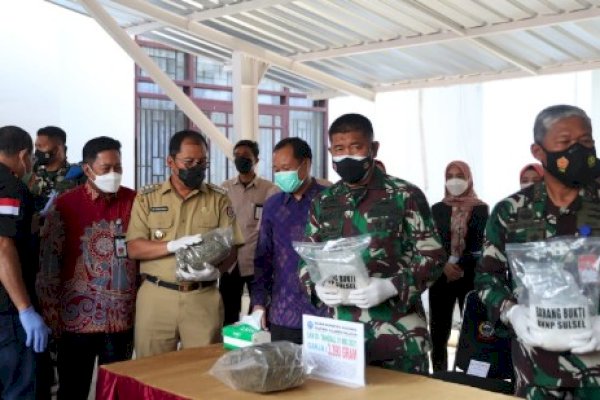 Gaungkan Waspada Narkoba, Walikota Danny Tandatangani Komitmen Wujudkan Sulsel Bersinar