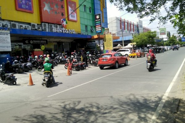 Pemkot Makassar Cabut Izin Toko Bintang!