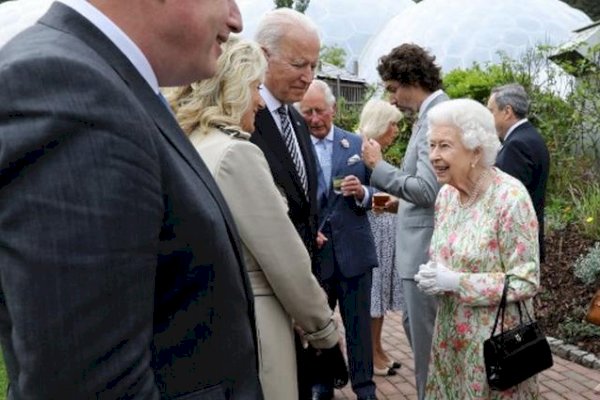 Biden Bertemu Ratu Elizabeth II untuk Kali Pertama sebagai Presiden