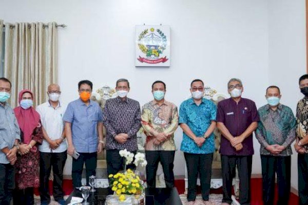 Jokowi Berkunjung ke Sulsel, Plt Gubernur dan Bupati Wajo Amran Bahas Persiapan di Rujab