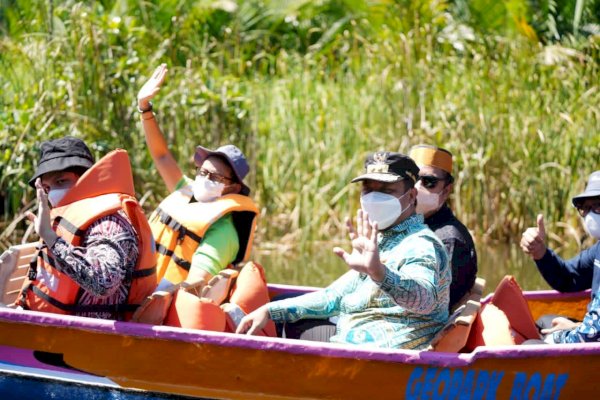 Saat Sudirman Sulaiman di Rammang-rammang, Menteri Sandiaga dan Youtuber Atta Halilintar Berbalas Pantun