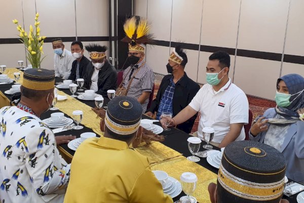 Bupati Kunjungi Warga Pangkep di Mimika