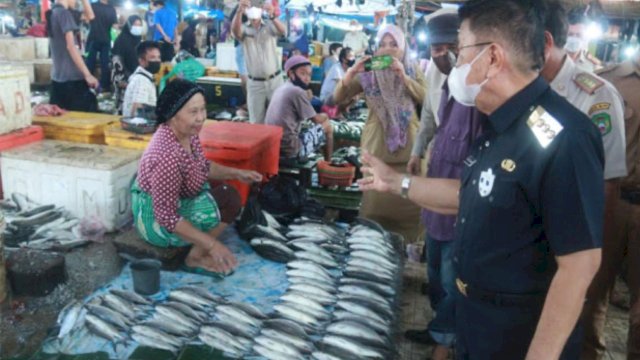 Sidak Pasar Tradisional, Walikota Palopo Tegaskan Protokol Kesehatan dan Stok Pangan