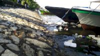 Lagi, Pantai Losari Makassar Dipenuhi Sampah Plastik