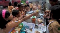 Bahaya! Ratusan Anak di Sulsel Keracunan Makanan, Ini Penyebabnya