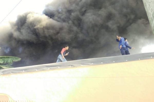 Sudah Padam, Kebakaran di Pemukiman Warga Jalan Mamoa Ria Makassar Diduga Karena Korsleting Listrik