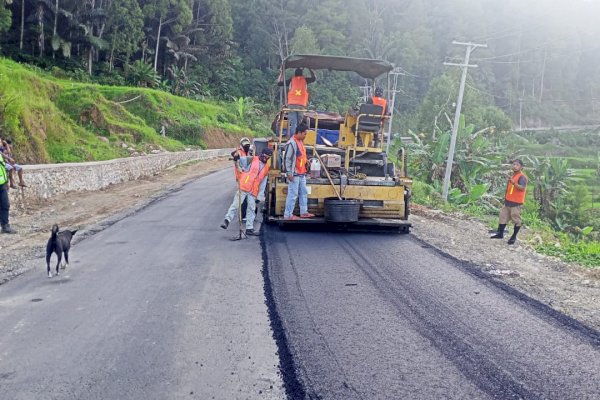 Pembangunan Jalan Torut-Batas Sulbar Dilanjutkan, Plt Gubernur Sulsel: Permudah Akses Petani Kopi dan Cengkeh