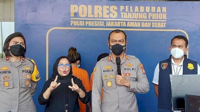 Pasutri Penjual Kartu Vaksin Palsu Dibekuk Polisi