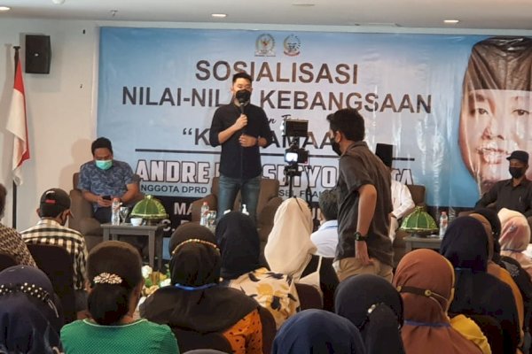 Bertemu Warga di Dua Kecamatan di Makassar, Legislator NasDem Andre Tanta Ajak Warga Vaksin dan Bicara Nilai Kebangsaan
