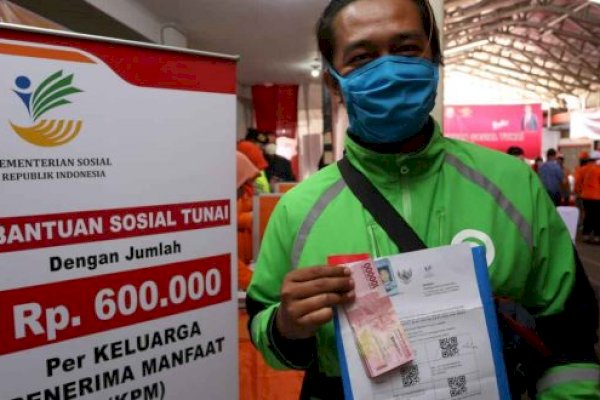 Anda Penerima Bantuan Dana Covid-19? Ini Cara Cek dan Ambil Langsung di Kantor Pos