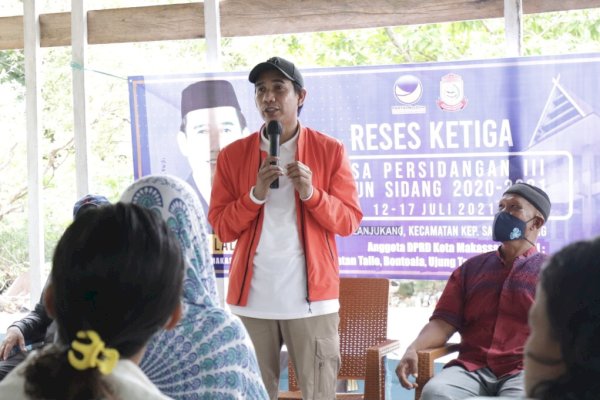 Anak Pulau Lanjukang Makassar Senang Sekolahnya Akan Direnovasi oleh Ketua DPRD Rudianto Lallo