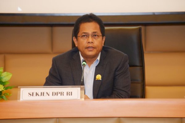 Erick Thohir Angkat Sekjen DPR RI Indra Iskandar Jadi Komisaris BUMN