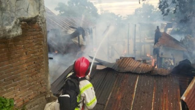 Sehari Setelah Idul Adha, Kebakaran Kembali Terjadi di Makassar, Hanguskan Sejumlah Rumah