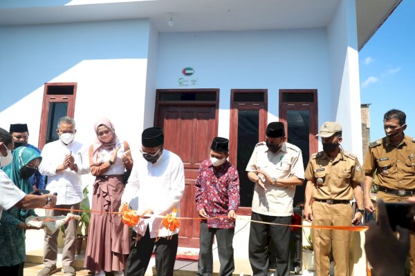 Walikota Danny Resmikan Bantuan Rumah Layak Huni dari AMCF