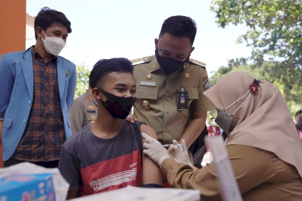 Ilham Azikin Dorong Organisasi Kepemudaan Gelar Vaksinasi Klaster Pelajar