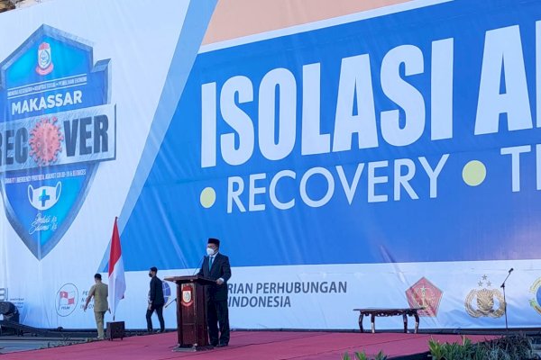 Disamping Kapal Umsini, Wali Kota Danny Lantik Pejabatnya