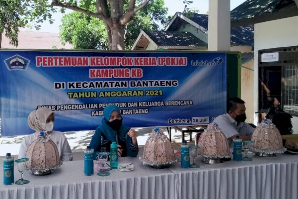 Kunjungi Kampung KB, Ketua TP PKK Bantaeng Ajak Cegah Stunting