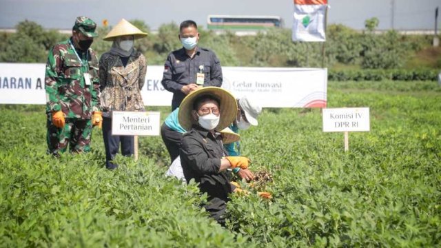 Mentan Dorong Tani Foundation Tingkatkan Kesejahteraan Petani