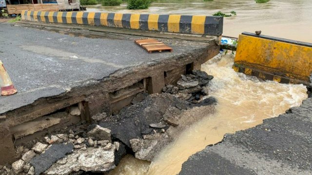 Banyak Jalan dan Jembatan yang Rusak, Ombudsman: Jangan Tunggu Ada Korban Baru Diperbaiki 