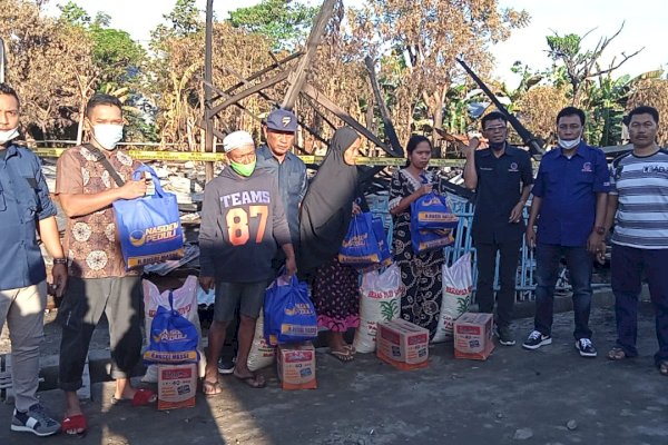 DPD NasDem Pinrang Gerak Cepat Bantu Korban Kebakaran di Mattiro Bulu