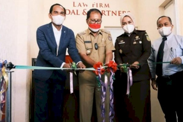 Kantor Hukum Law Firm Rudal & Partners yang Baru Diresmikan, Berkantor di Hotel Claro Makassar