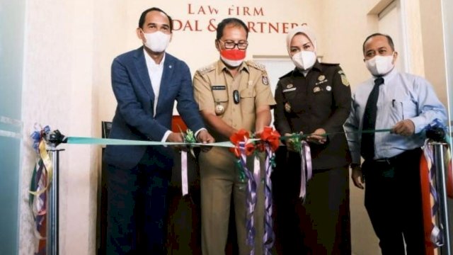 Kantor Hukum Law Firm Rudal & Partners yang Baru Diresmikan, Berkantor di Hotel Claro Makassar