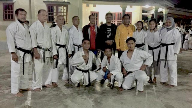 Nampak Pengurus dan Pelatih Budokai. Antara Lain, Senpai Jonson, Senpai Heri, Sensei Kasdin, Sensei Elias, Shihan Burhan, Hisyam Baba, Marcelinus, Senpai Tari Juniati, Senpai Tessa, Senpai Kiki, Senpai Chan, Senpai Stevan, dan Senpai Andri.