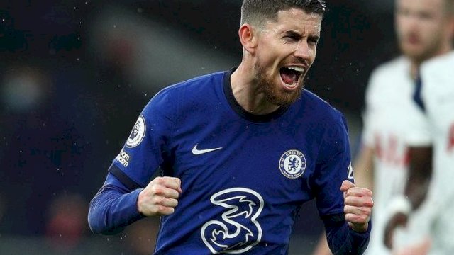 Jadi Pemain Terbaik Eropa, Selangkah Lagi Jorginho Rebut Ballon d’Or dari Tangan Messi