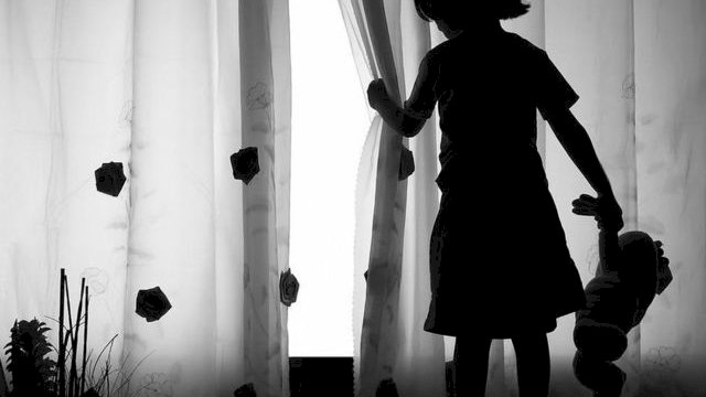 Stres WFH,&nbsp; Seorang Tante Aniaya&nbsp;Keponakan yang Tidak Mau Makan