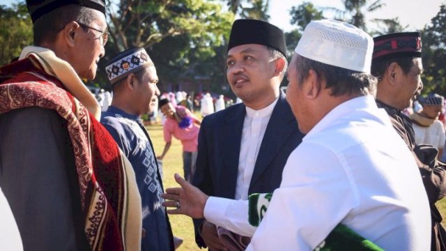 Bupati Bantaeng Laksanakan Sholat Idul Adha Di Sinoa