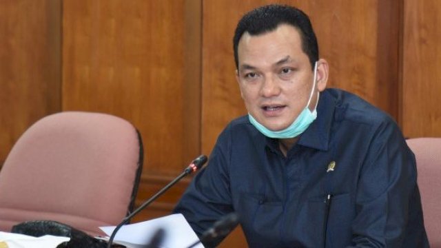 Banyak Daerah Menerima Kiriman Vaksin, DPR Minta Pemerintah Transparan