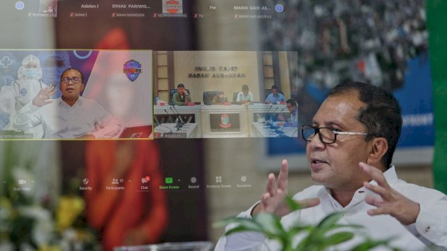 Wali KOta Danny, saat memberikan penjelasan soal RPJMD.