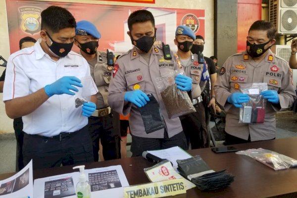 Polisi Bongkar Jaringan Pengedar Tembakau Sintetis di Makassar, 1 Kg Barang Bukti Disita