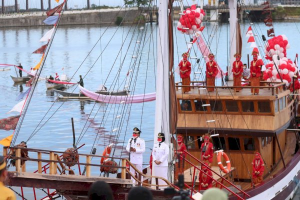 Simbol Semangat Pemkot Makassar Atasi Covid-19, Bendera Merah Putih 1.000 Meter Di Bentangkan