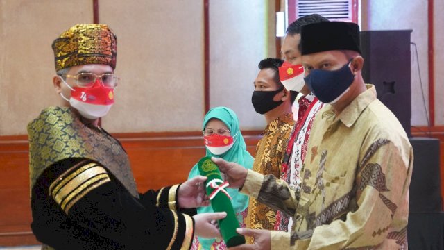 HUT RI ke-76, Insan Pertanian Teladan dan Berprestasi Terima Penghargaan