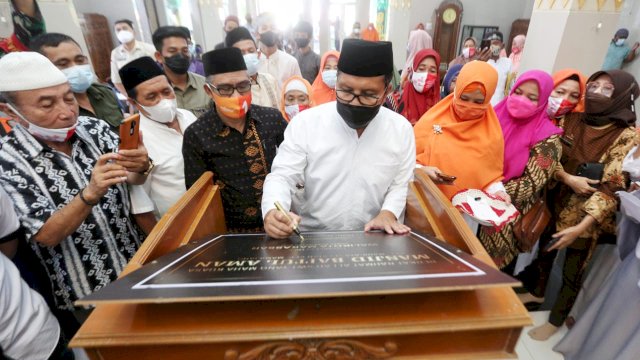 Resmikan Masjid Baitul Aman, Wali Kota Makassar Ingatkan Masyarakat Tentang Penerapan Prokes