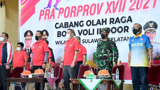 Sekda Firmanza mewakili Wali KOta Palopo, Buka Kegiatan Pra Porprov Voli Zona VI di Kota Palopo Sulsel. 