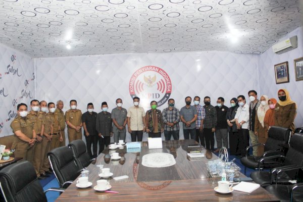 Beri Penguatan LPPL Radio Turatea, Kominfo-DPRD Jeneponto Sambangi KPID Sulsel