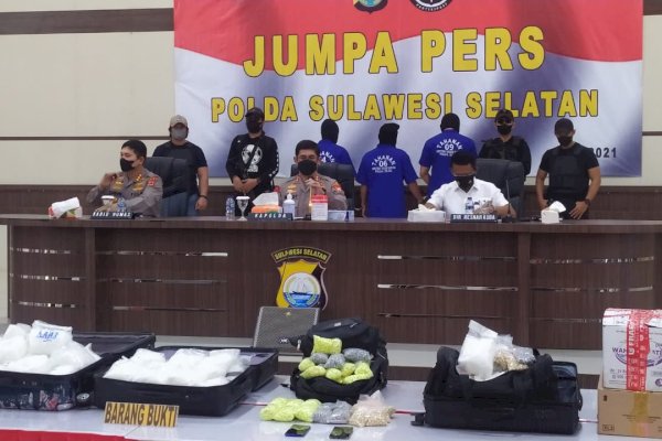 Sabu 75 Kg dan Puluhan Ribu Butir Ekstasi di Makassar, Dipasok dari Surabaya