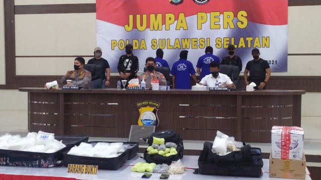 Sabu 75 Kg dan Puluhan Ribu Butir Ekstasi di Makassar, Dipasok dari Surabaya