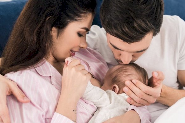 447 Anak Meninggal Dunia Akibat Covid-19, Satgas: ASI Jadi Salah Satu Kunci Tekan Angka Kematian