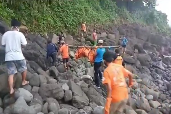 Tidak Manusiawi, Seorang Gadis di Pacitan Jatim Tewas Dibunuh Saudara Angkat, Mayat Korban Dibuang di Hutan