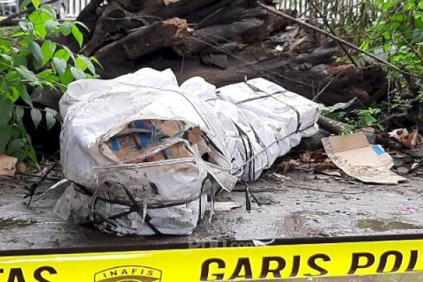 Ada Mayat Ditemukan Terbungkus Kardus dan Karung, Diduga Cewek Berambut Panjang