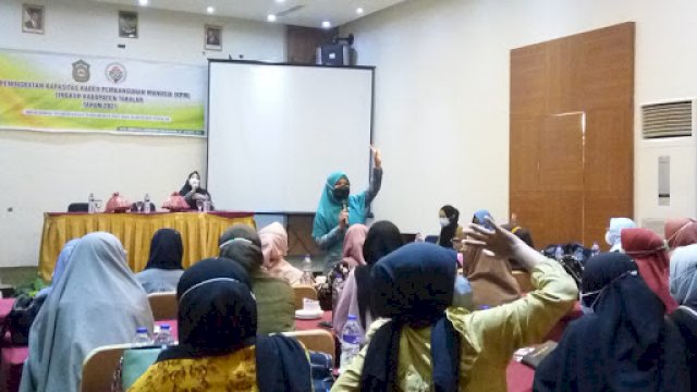 Ketua TP PKK Takalar: Ayo Menjadi Imigran Milenial yang Melek Terhadap Teknologi