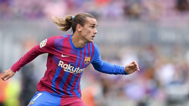 Striker Barcelona, Antoine Griezmann kembali ke Atletico Madrid sebagai pemain pinjaman.